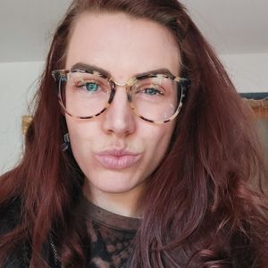 Home made self care and lux second hand treasures.